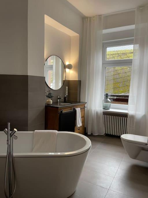 Exklusive Jugendstilwohnung In Uerzig An Der Mosel - 4 Personen - 2 Schlafzimmer - Waschmaschine - Trockner ภายนอก รูปภาพ